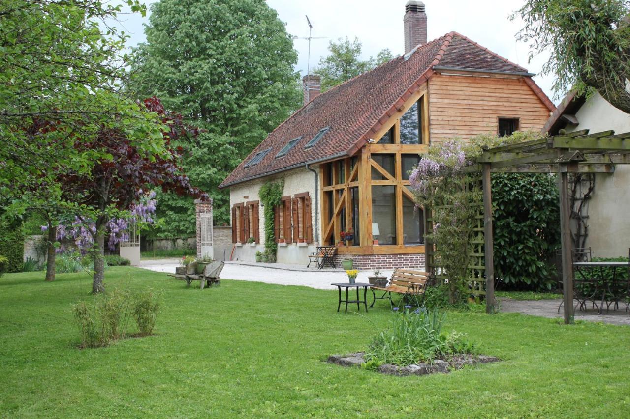 La Croix St Jean Bed & Breakfast Foucheres Exterior photo
